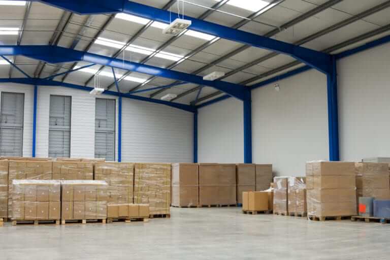 EL PROCESO DE CONSTRUCCIÓN DE UNA NAVE INDUSTRIAL, PASO A PASO.